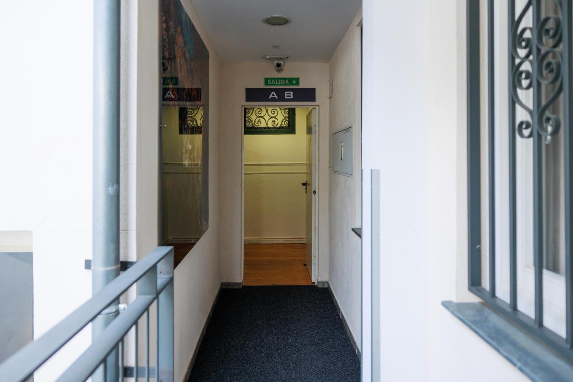 Slow Suites Luchana Madrid Bagian luar foto