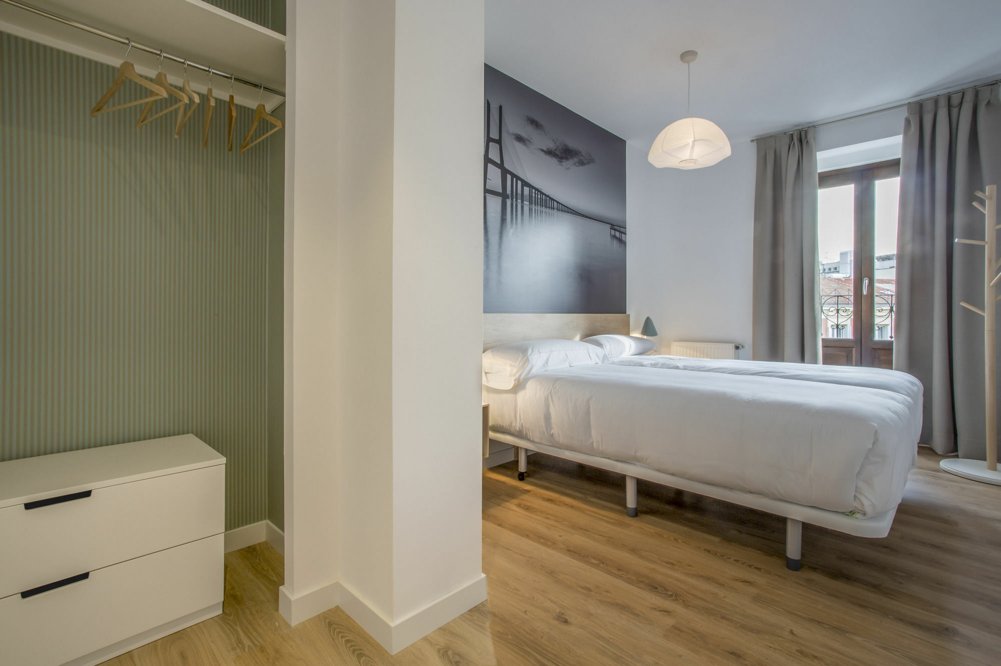 Slow Suites Luchana Madrid Bagian luar foto